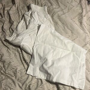 White linen pants size medium